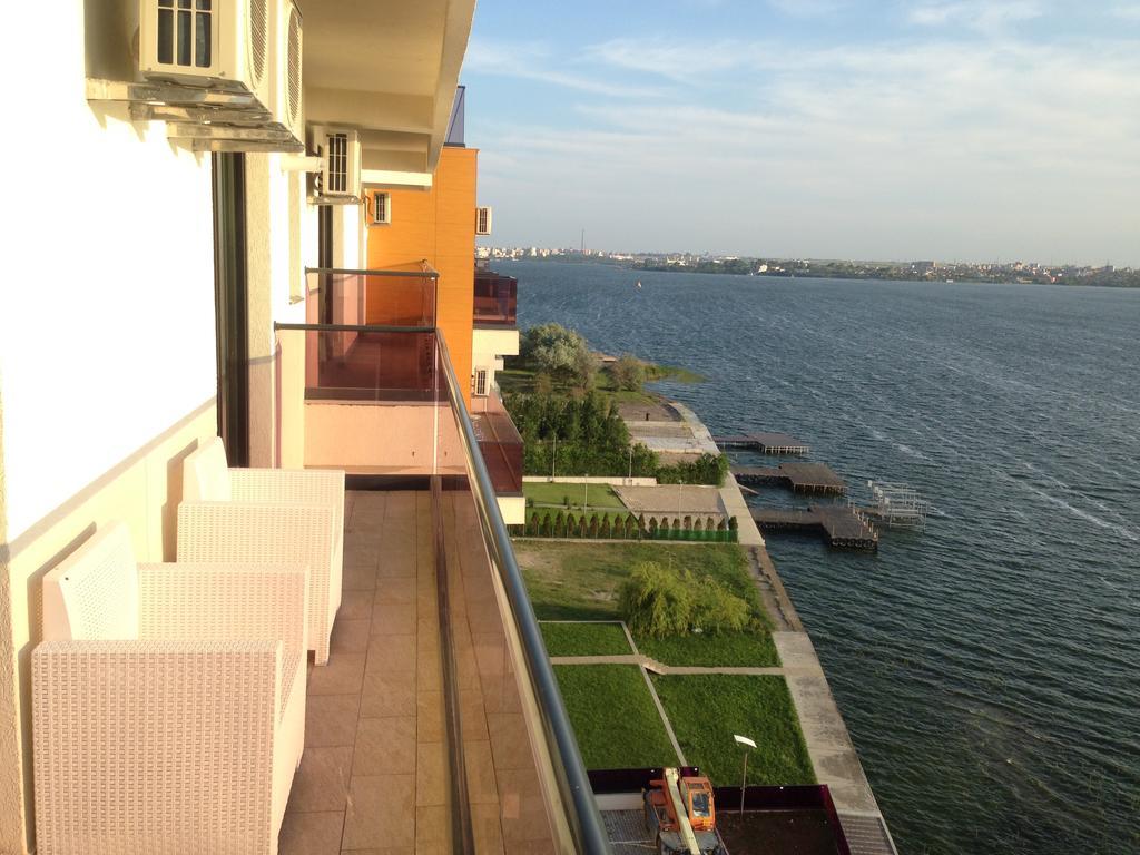 Sophia Sunset Lakeview Mamaia