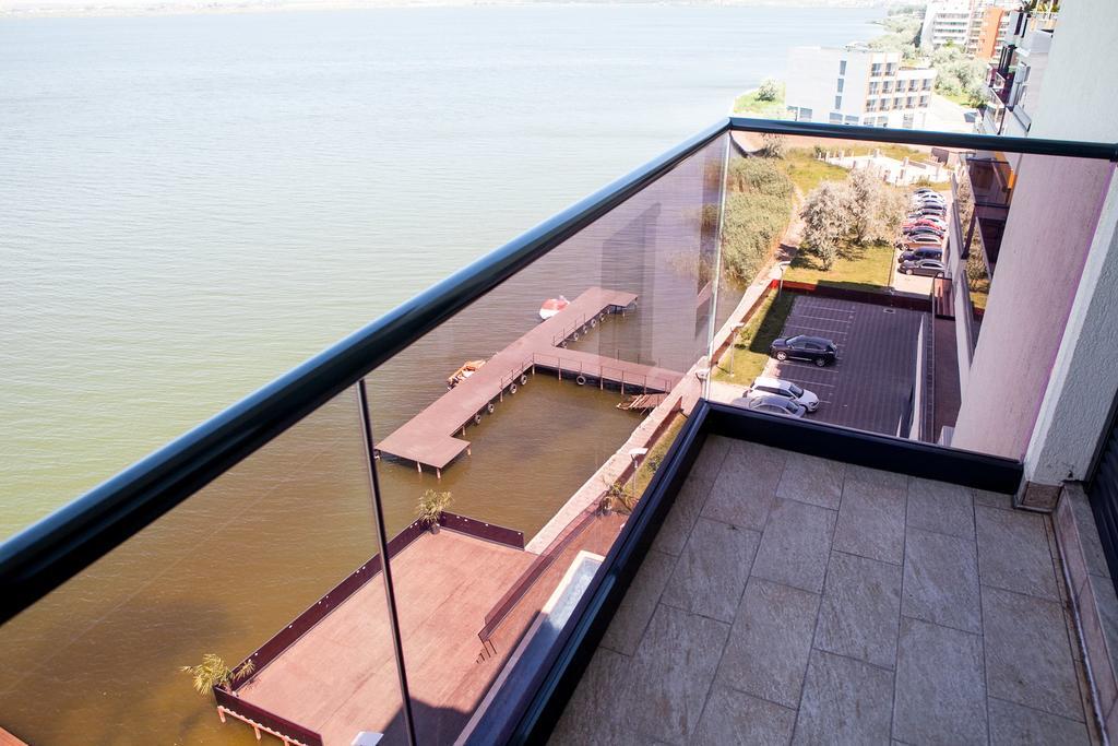 Sophia Sunset Lakeview Mamaia