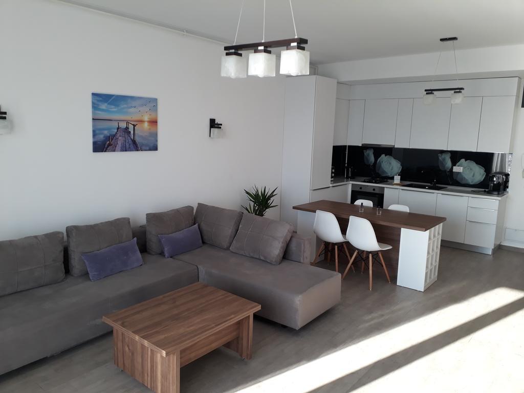 Sophia Sunset Lakeview Mamaia